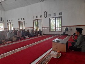 Drs. KH Dadang Nurkholish Penyuluh Agama Kementerian Agama RI Kabupaten Sumedang